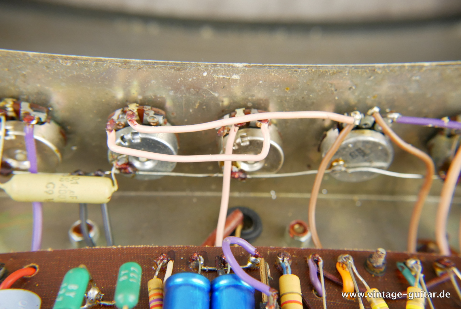 img/vintage/5441/Marshall_JMP_1992_Super_Bass_black 1970-034.JPG